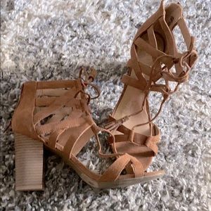 Size 8 1/2 Tan Cognac Harlow block heel